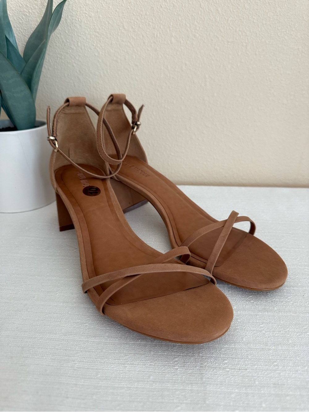 New Steve Madden Rae Women’s Strappy Block Heel Sandals in Tan Brown Leather